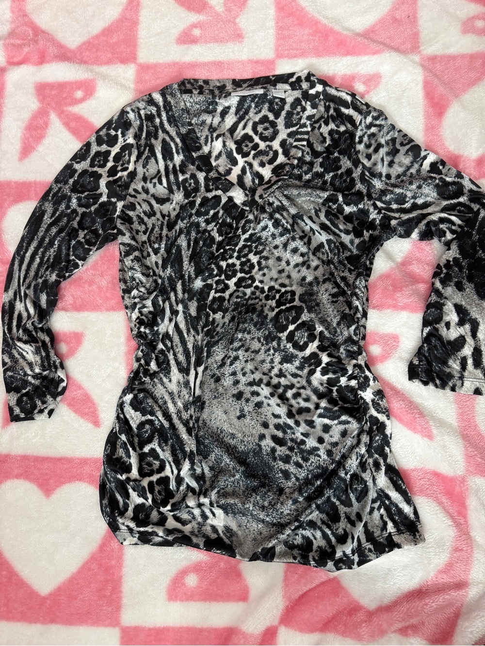 New York & Company Black and White Animal Print V-Neck Tunic